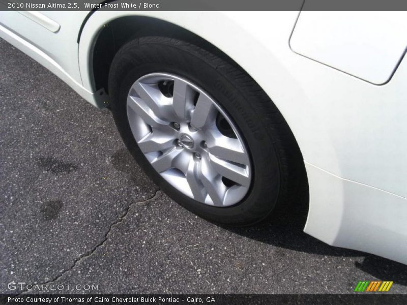 Winter Frost White / Blond 2010 Nissan Altima 2.5