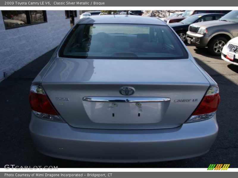 Classic Silver Metallic / Bisque 2009 Toyota Camry LE V6