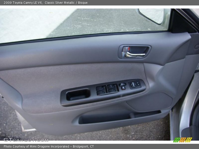 Classic Silver Metallic / Bisque 2009 Toyota Camry LE V6