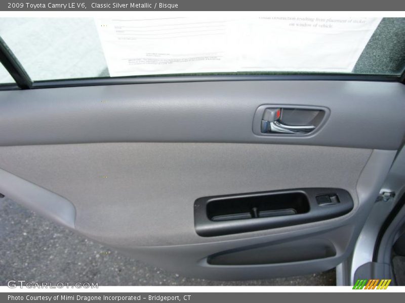Classic Silver Metallic / Bisque 2009 Toyota Camry LE V6