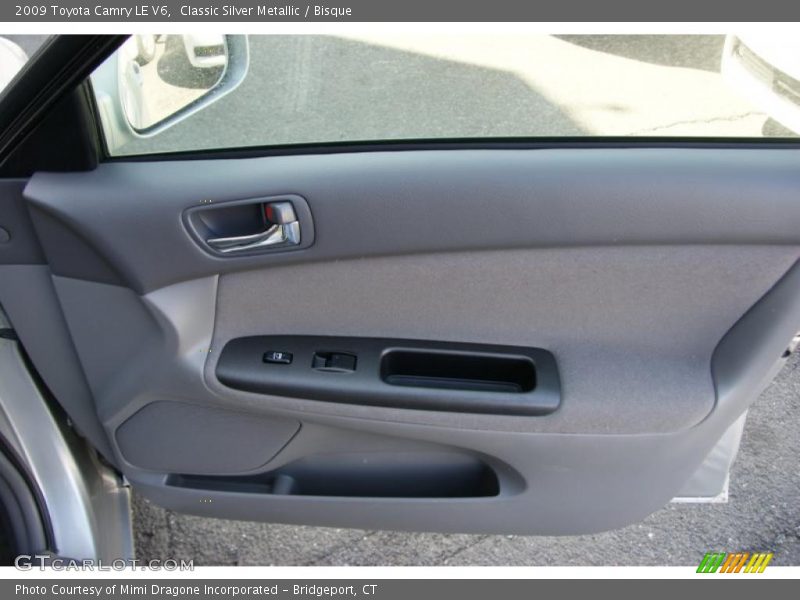 Classic Silver Metallic / Bisque 2009 Toyota Camry LE V6