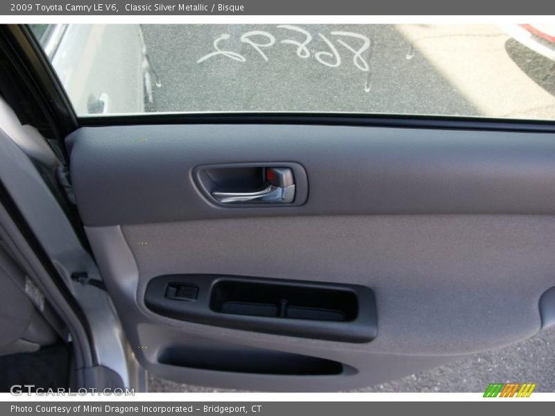 Classic Silver Metallic / Bisque 2009 Toyota Camry LE V6