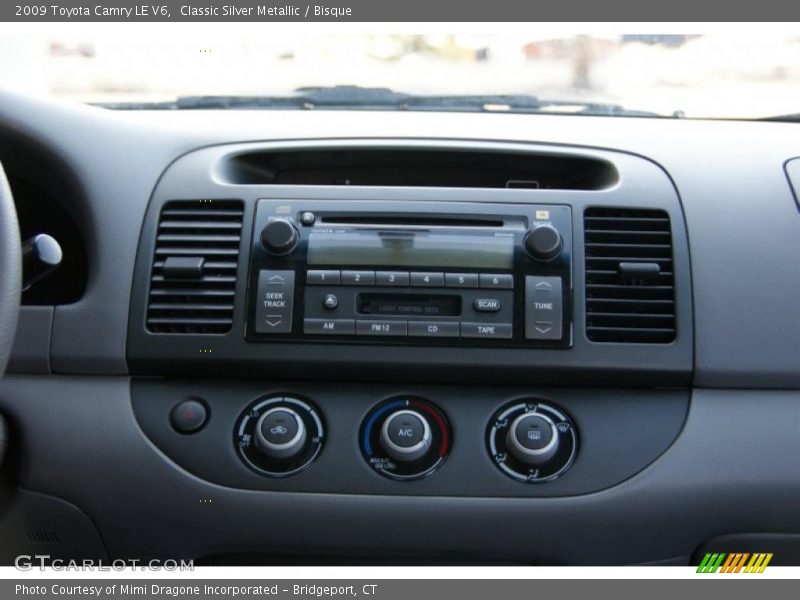 Classic Silver Metallic / Bisque 2009 Toyota Camry LE V6