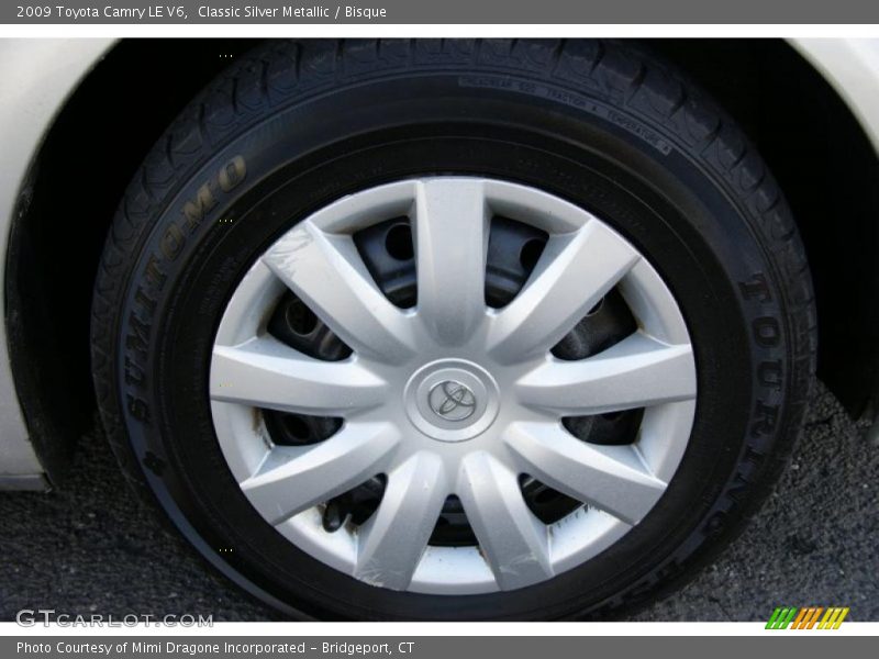 Classic Silver Metallic / Bisque 2009 Toyota Camry LE V6