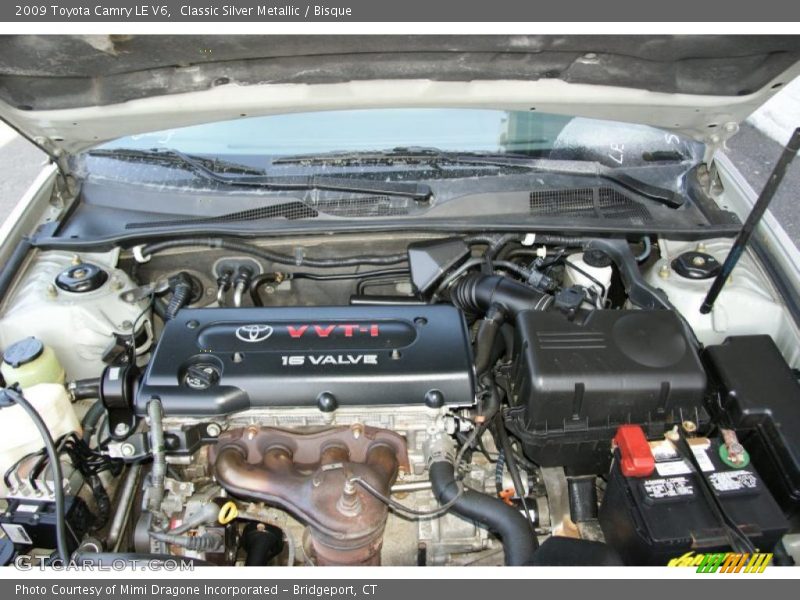 Classic Silver Metallic / Bisque 2009 Toyota Camry LE V6