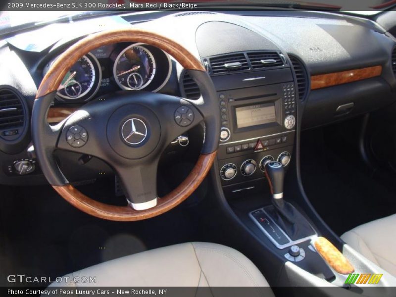 Dashboard of 2009 SLK 300 Roadster