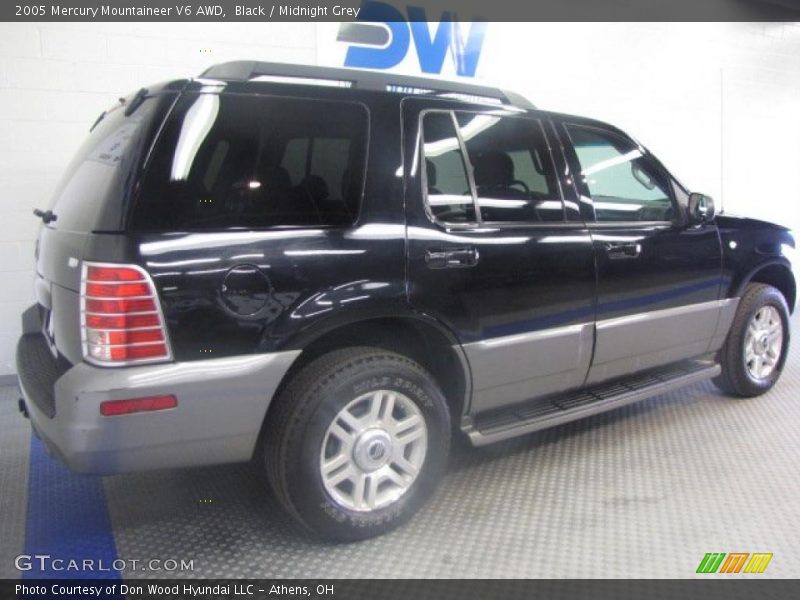 Black / Midnight Grey 2005 Mercury Mountaineer V6 AWD