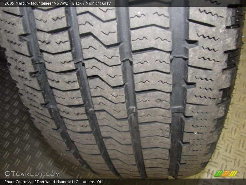 Black / Midnight Grey 2005 Mercury Mountaineer V6 AWD
