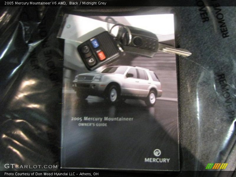 Black / Midnight Grey 2005 Mercury Mountaineer V6 AWD