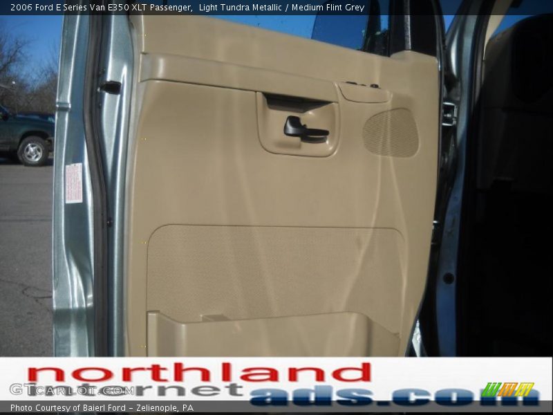 Light Tundra Metallic / Medium Flint Grey 2006 Ford E Series Van E350 XLT Passenger