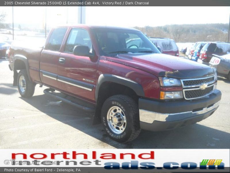 Victory Red / Dark Charcoal 2005 Chevrolet Silverado 2500HD LS Extended Cab 4x4
