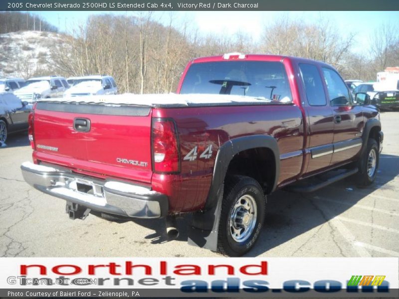 Victory Red / Dark Charcoal 2005 Chevrolet Silverado 2500HD LS Extended Cab 4x4