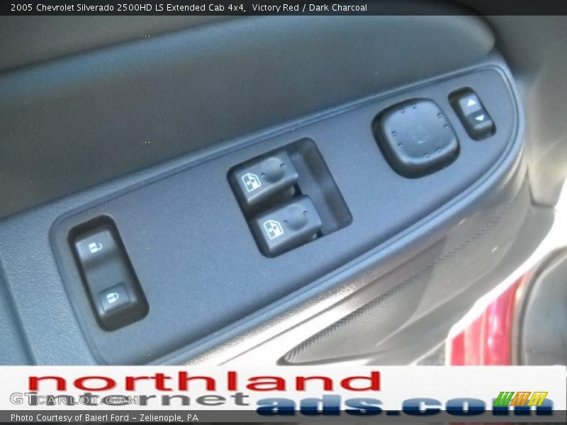 Victory Red / Dark Charcoal 2005 Chevrolet Silverado 2500HD LS Extended Cab 4x4
