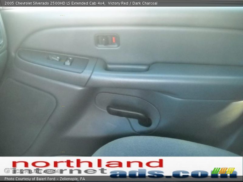 Victory Red / Dark Charcoal 2005 Chevrolet Silverado 2500HD LS Extended Cab 4x4