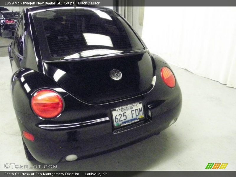 Black / Black 1999 Volkswagen New Beetle GLS Coupe