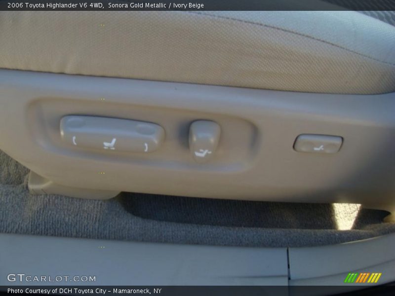 Sonora Gold Metallic / Ivory Beige 2006 Toyota Highlander V6 4WD