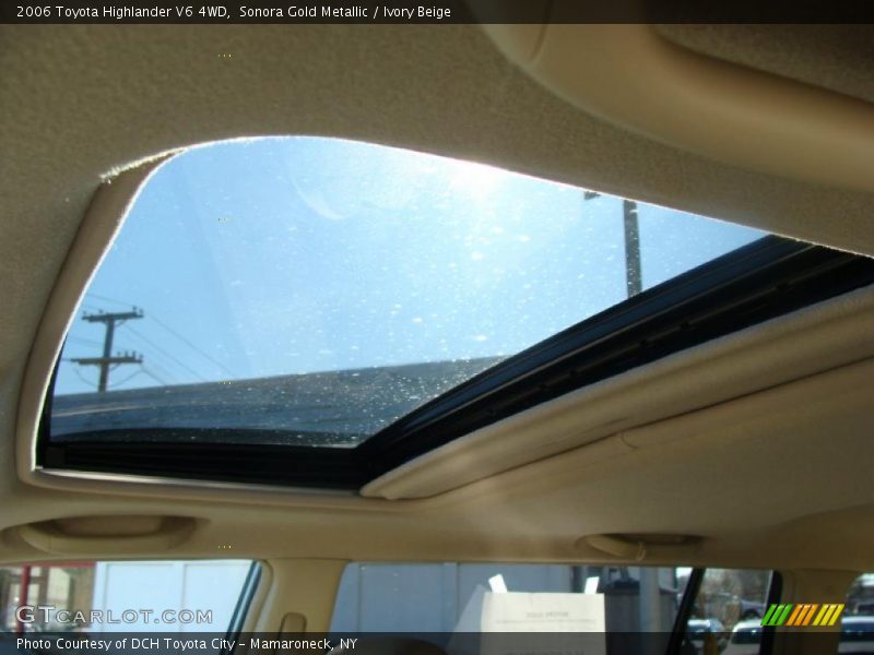 Sonora Gold Metallic / Ivory Beige 2006 Toyota Highlander V6 4WD