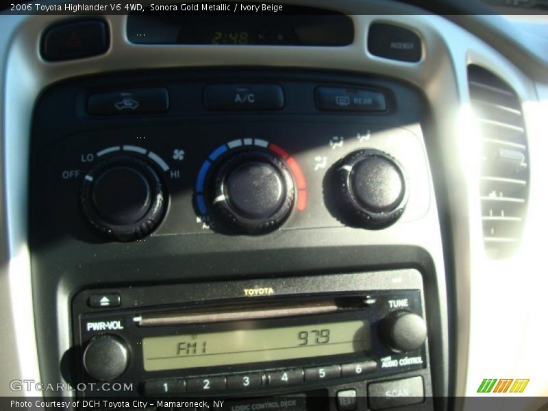 Sonora Gold Metallic / Ivory Beige 2006 Toyota Highlander V6 4WD
