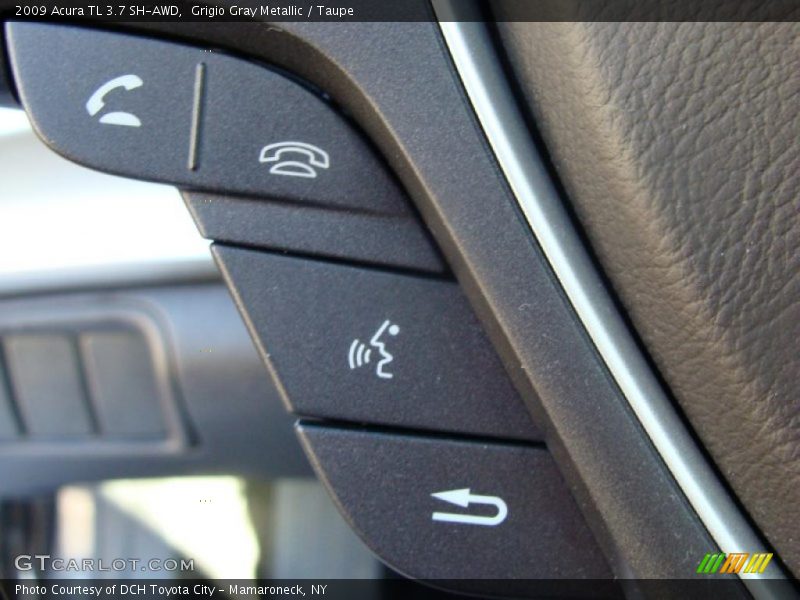 Controls of 2009 TL 3.7 SH-AWD
