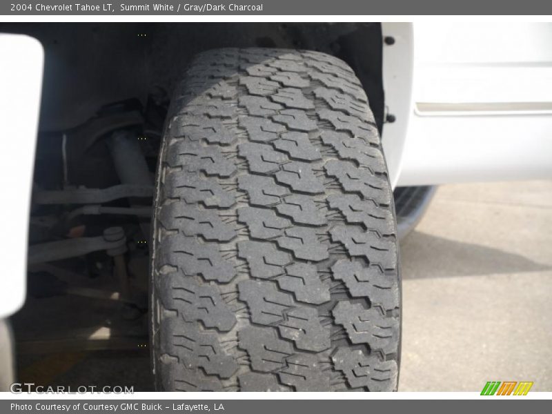 Summit White / Gray/Dark Charcoal 2004 Chevrolet Tahoe LT