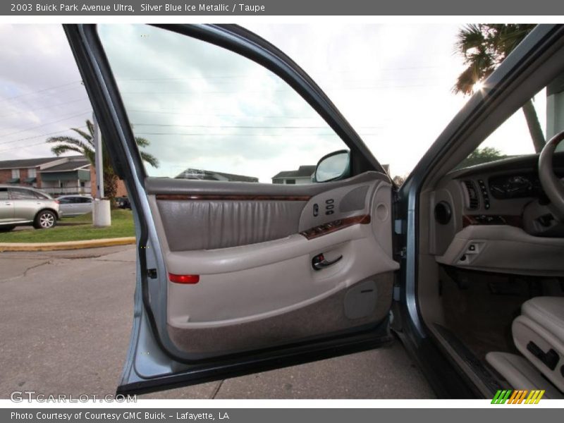 Silver Blue Ice Metallic / Taupe 2003 Buick Park Avenue Ultra