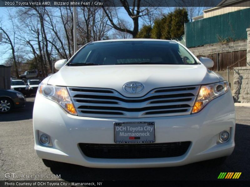 Blizzard White Pearl / Gray 2010 Toyota Venza AWD