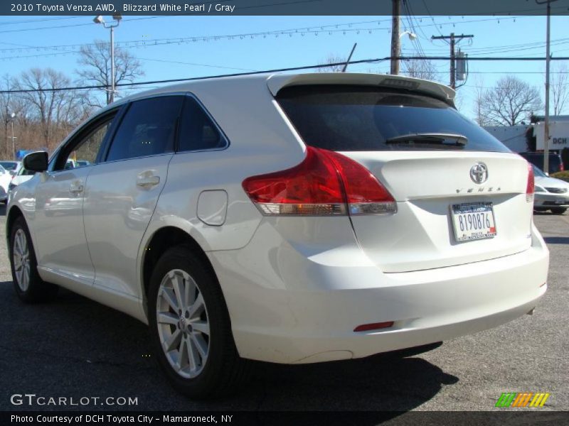 Blizzard White Pearl / Gray 2010 Toyota Venza AWD