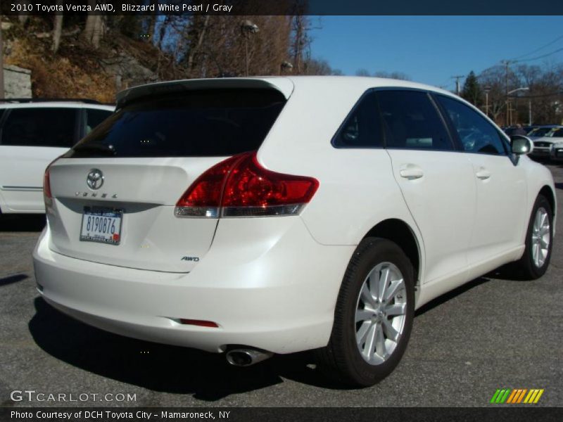 Blizzard White Pearl / Gray 2010 Toyota Venza AWD