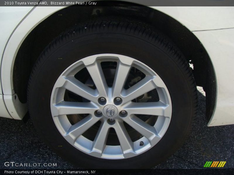 Blizzard White Pearl / Gray 2010 Toyota Venza AWD