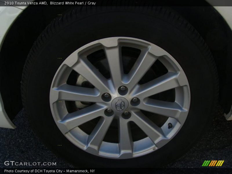 Blizzard White Pearl / Gray 2010 Toyota Venza AWD