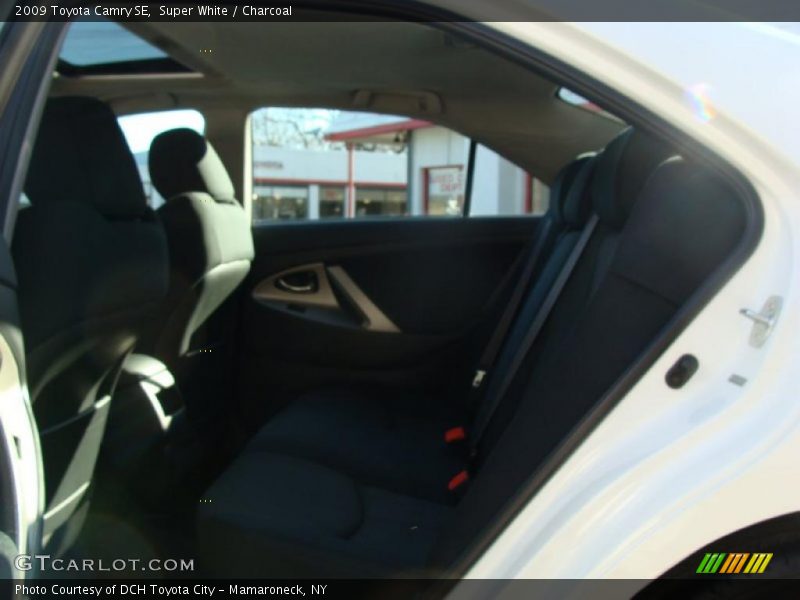 Super White / Charcoal 2009 Toyota Camry SE