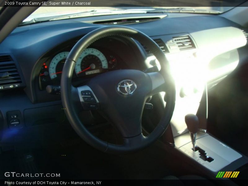 Super White / Charcoal 2009 Toyota Camry SE