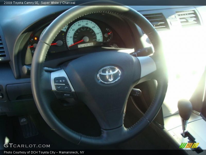 Super White / Charcoal 2009 Toyota Camry SE