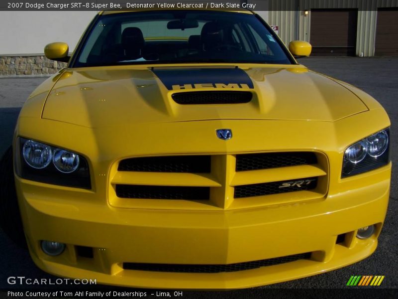 Detonator Yellow Clearcoat / Dark Slate Gray 2007 Dodge Charger SRT-8 Super Bee