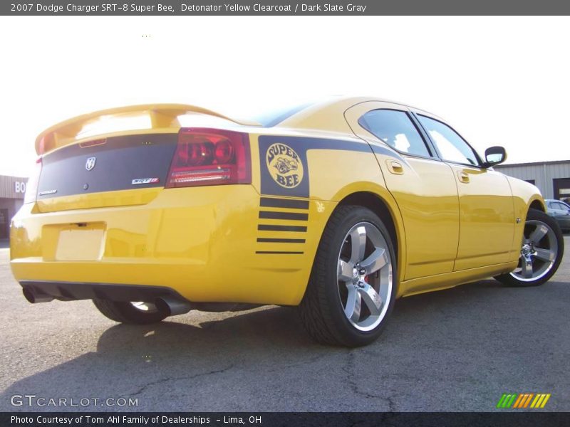 Detonator Yellow Clearcoat / Dark Slate Gray 2007 Dodge Charger SRT-8 Super Bee
