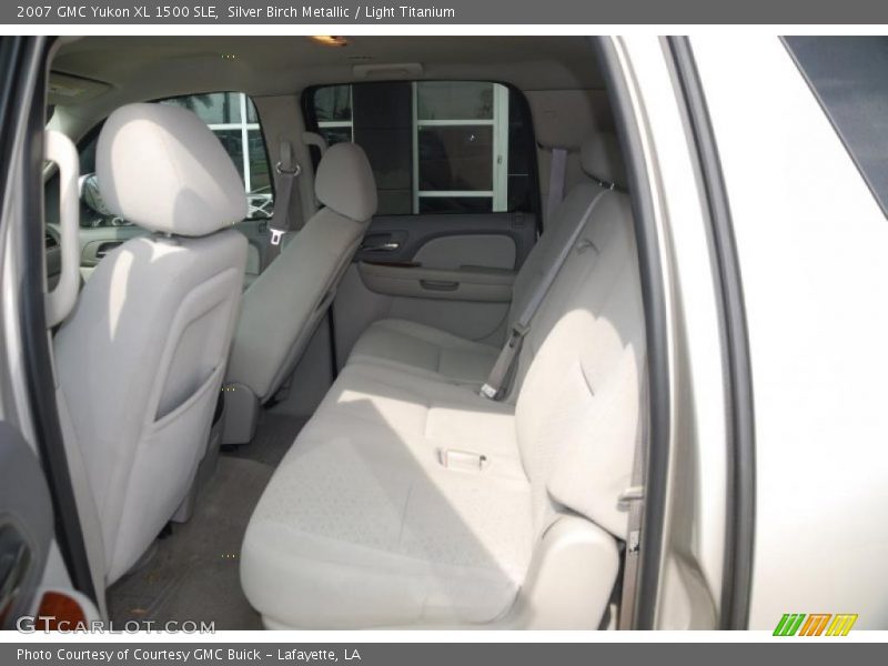 Silver Birch Metallic / Light Titanium 2007 GMC Yukon XL 1500 SLE