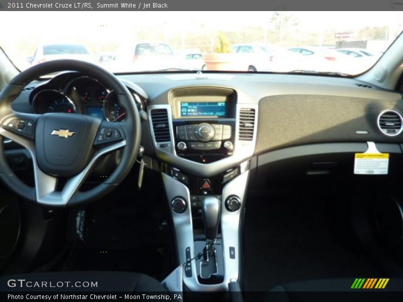 Summit White / Jet Black 2011 Chevrolet Cruze LT/RS