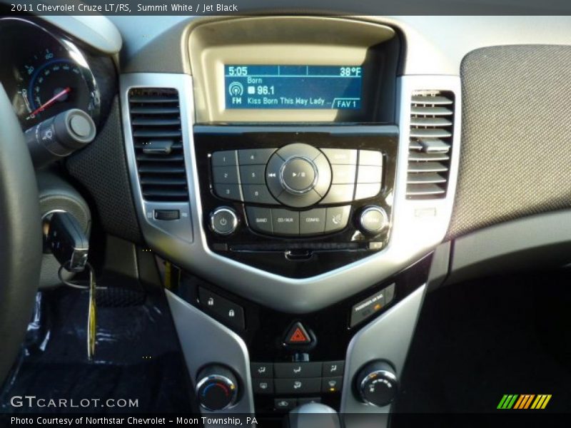 Summit White / Jet Black 2011 Chevrolet Cruze LT/RS