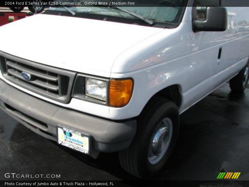 Oxford White / Medium Flint 2004 Ford E Series Van E250 Commercial