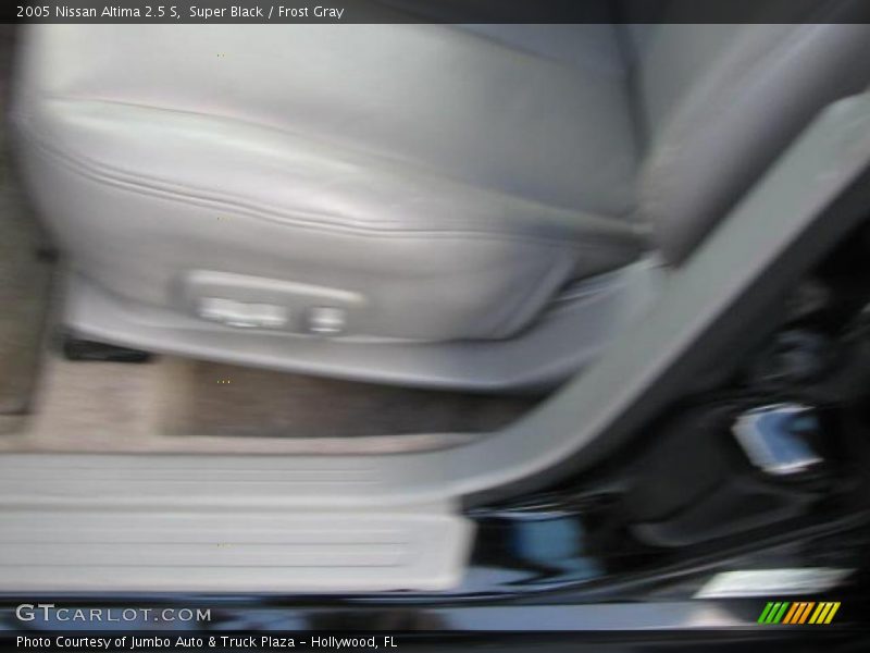 Super Black / Frost Gray 2005 Nissan Altima 2.5 S