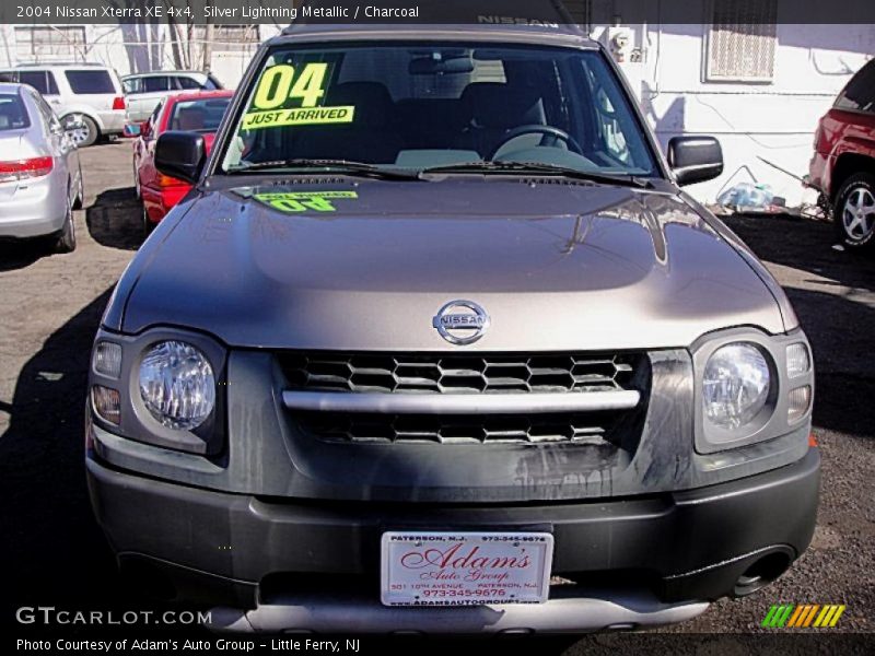 Silver Lightning Metallic / Charcoal 2004 Nissan Xterra XE 4x4