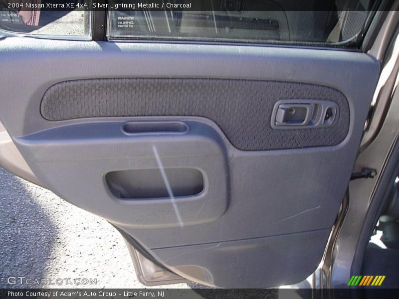 Silver Lightning Metallic / Charcoal 2004 Nissan Xterra XE 4x4