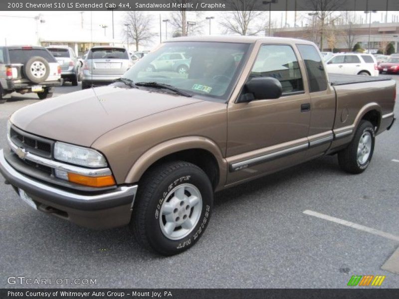 Front 3/4 View of 2003 S10 LS Extended Cab 4x4