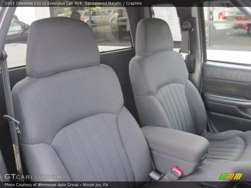  2003 S10 LS Extended Cab 4x4 Graphite Interior