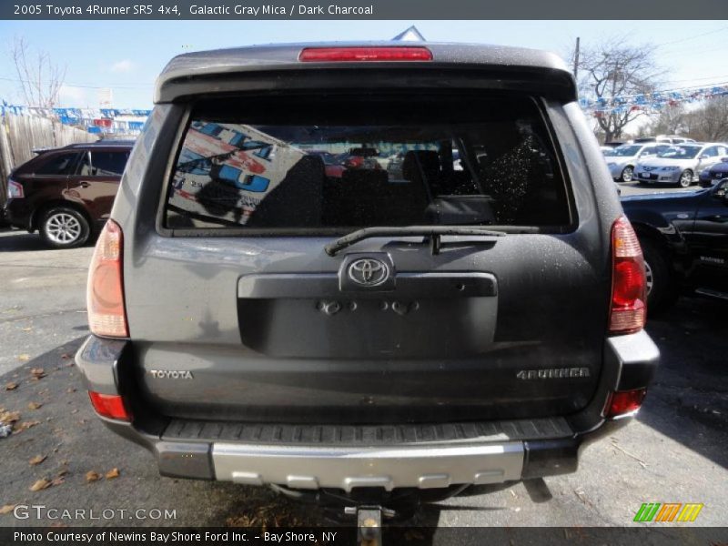 Galactic Gray Mica / Dark Charcoal 2005 Toyota 4Runner SR5 4x4