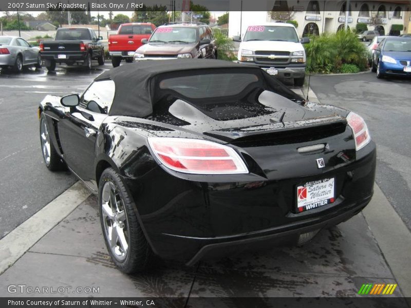 Black Onyx / Red 2007 Saturn Sky Roadster