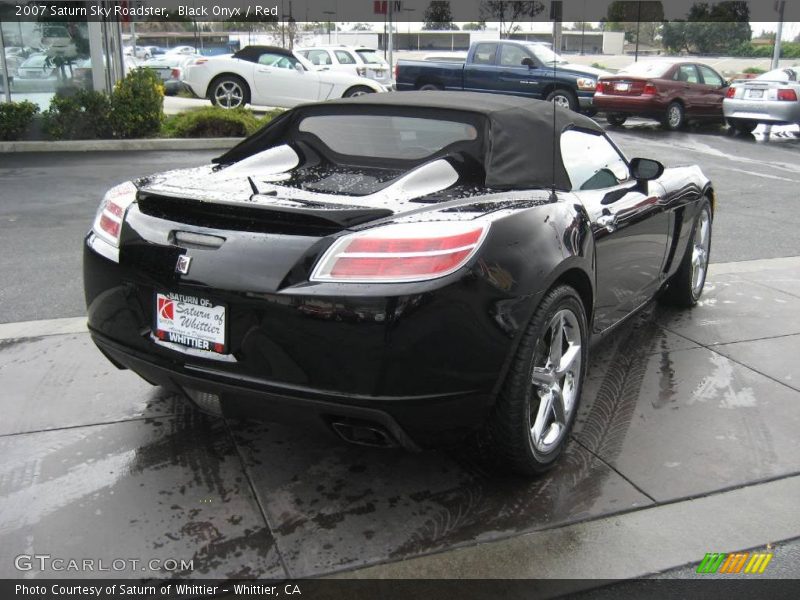 Black Onyx / Red 2007 Saturn Sky Roadster