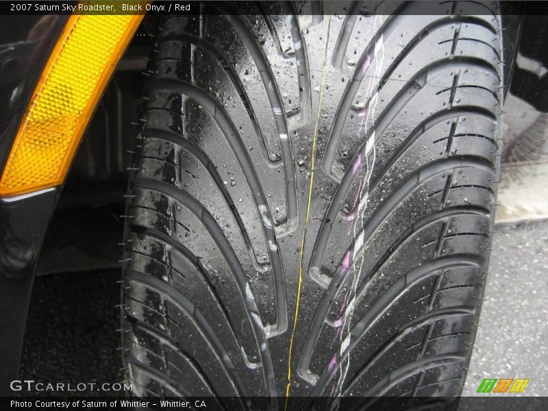 Black Onyx / Red 2007 Saturn Sky Roadster