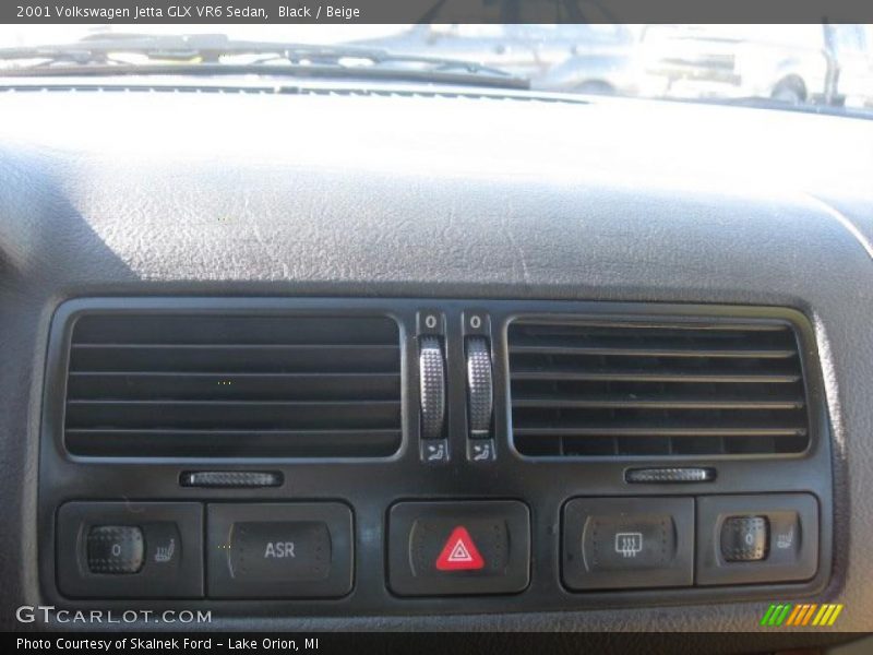 Black / Beige 2001 Volkswagen Jetta GLX VR6 Sedan