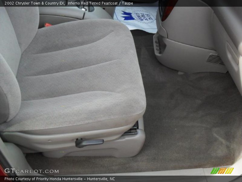 Inferno Red Tinted Pearlcoat / Taupe 2002 Chrysler Town & Country EX